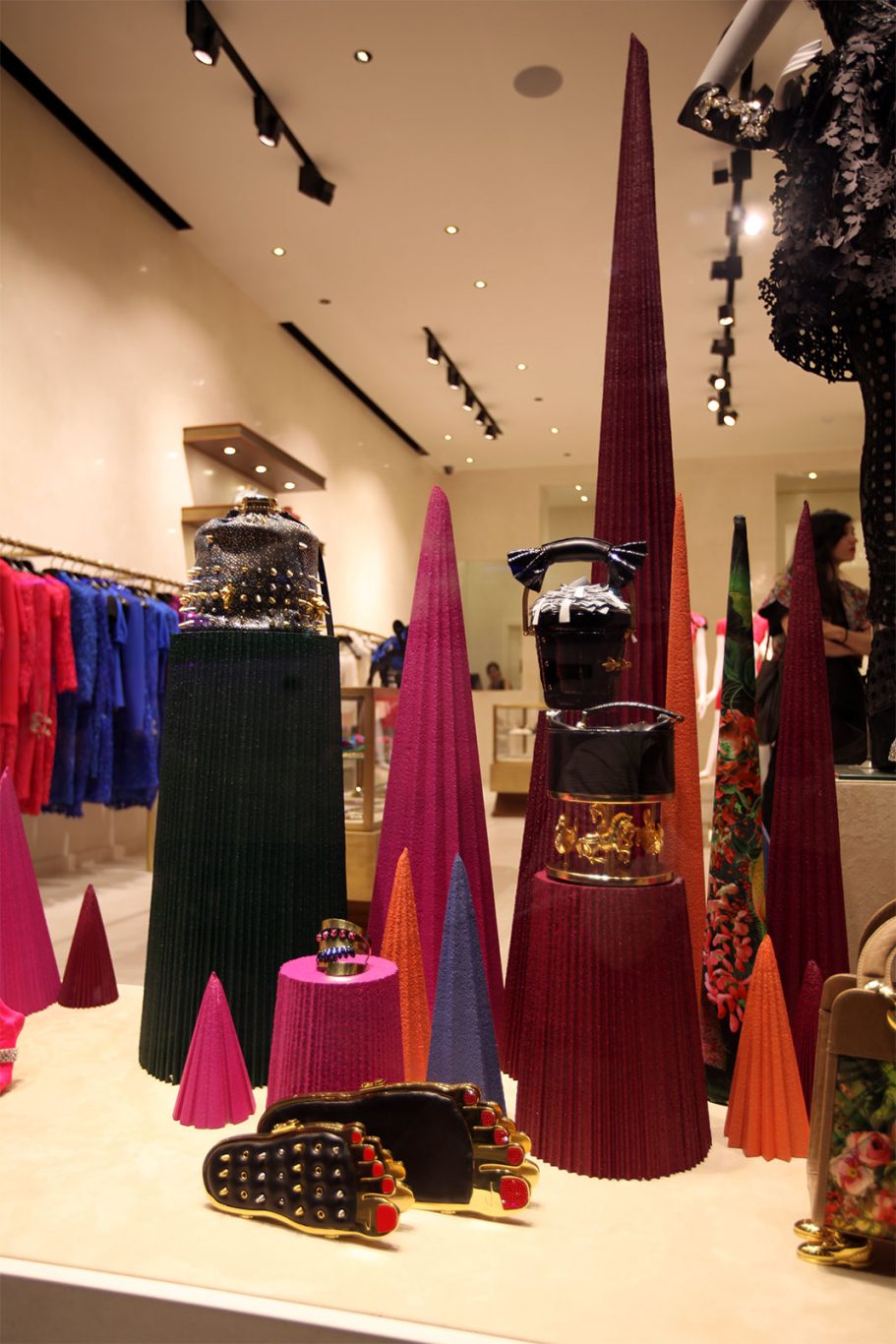 Vertical Landscape - Dirección Creativa y Escaparatismo Escaparate de la tienda Alfredo Villalba, proyecto Vertical Landscape