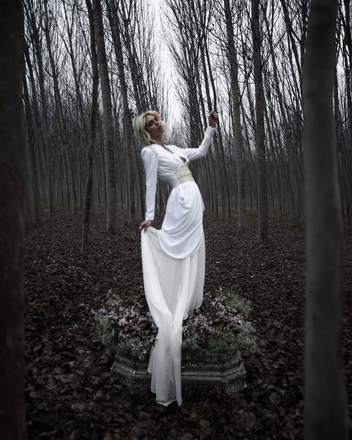 Minerva Minerva Portillo for Beatriz Peñalver’s bridal collection. Creative & art direction and photography by Raúl Rosillo.