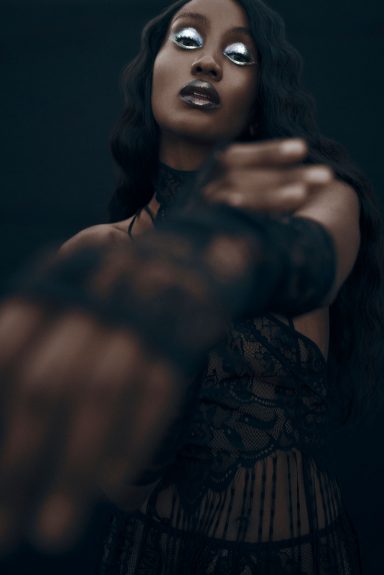 Fashion editorial photography of Liseth Santos by Raúl Rosillo