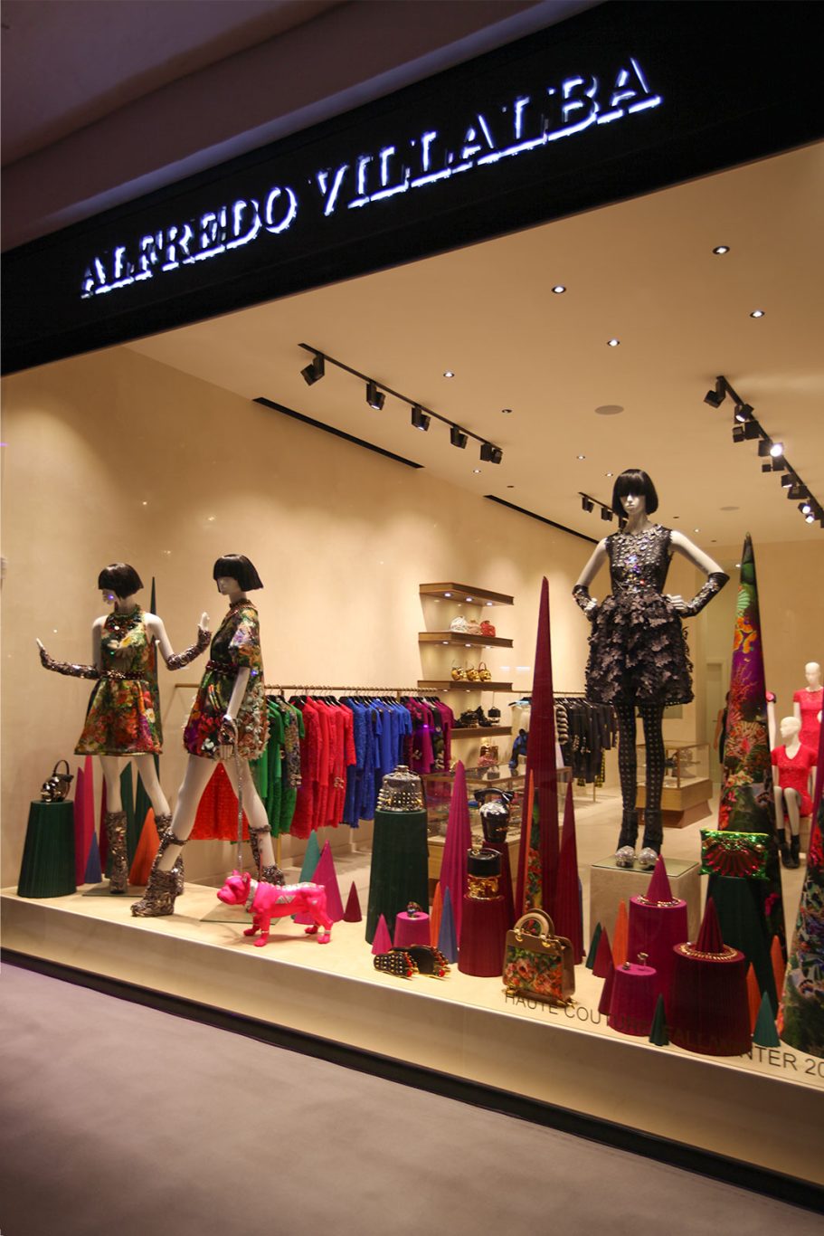 Vertical Landscape - Dirección Creativa y Escaparatismo Escaparate de la tienda Alfredo Villalba, proyecto Vertical Landscape