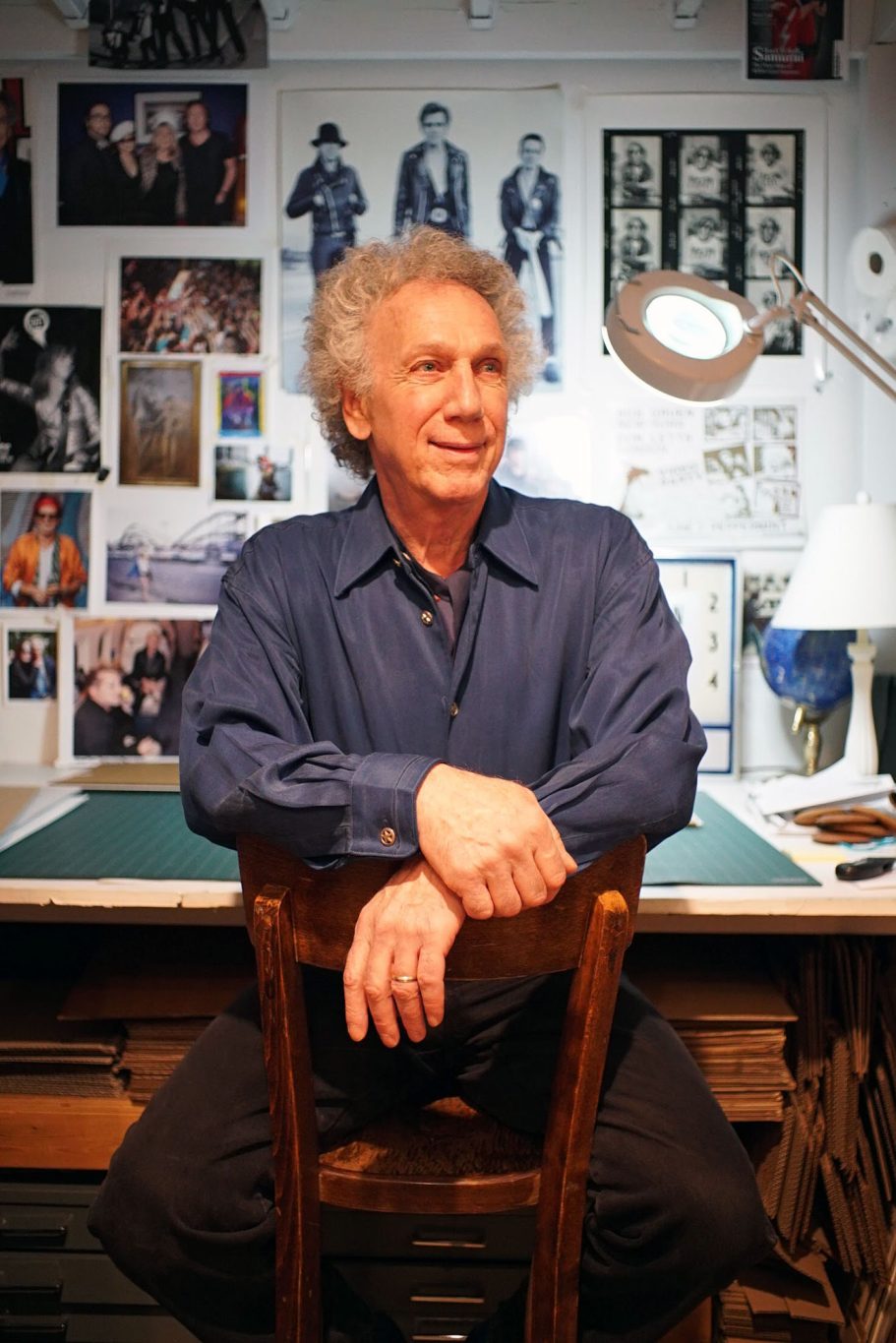 Bob Gruen Portrait of photographer Bob Gruen in his New York studio, photographed by Raúl Rosillo