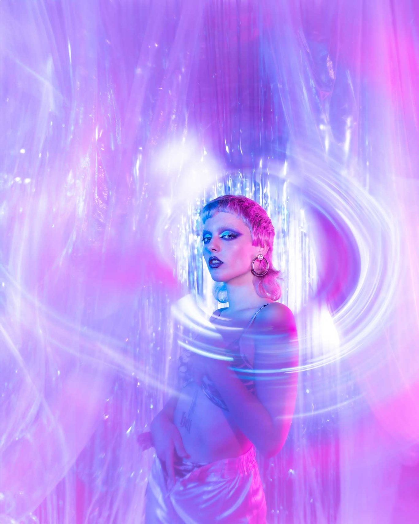 Lu Editorial portrait of artist Lu de la Fuente fab skum. Creative direction and photography by Raúl Rosillo.