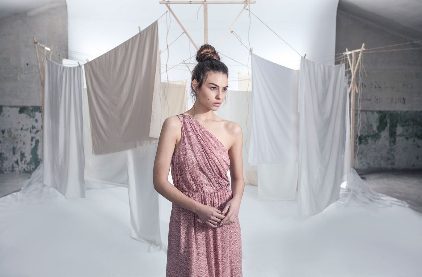 Intropia Image from the Intropia campaign for Hoss Intropia. Creative and artistic direction, photography by Raúl Rosillo.