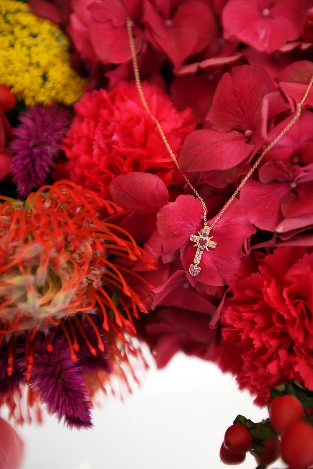 Private Collection Presentation Ephemeral installation designed for a private jewelry presentation event by Suárez, combining art direction, spatial design and atmosphere.