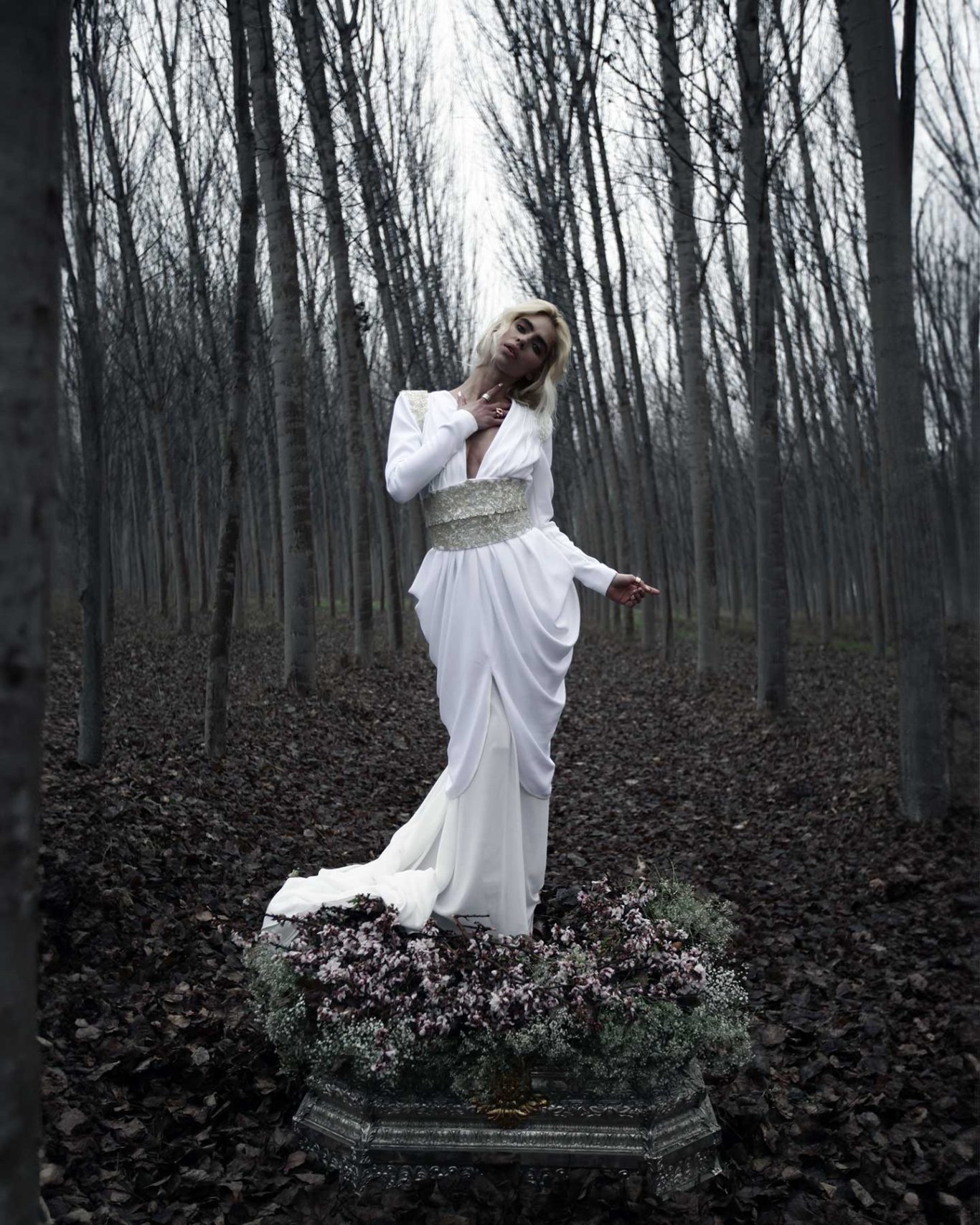 Minerva Minerva Portillo for Beatriz Peñalver’s bridal collection. Creative & art direction and photography by Raúl Rosillo.