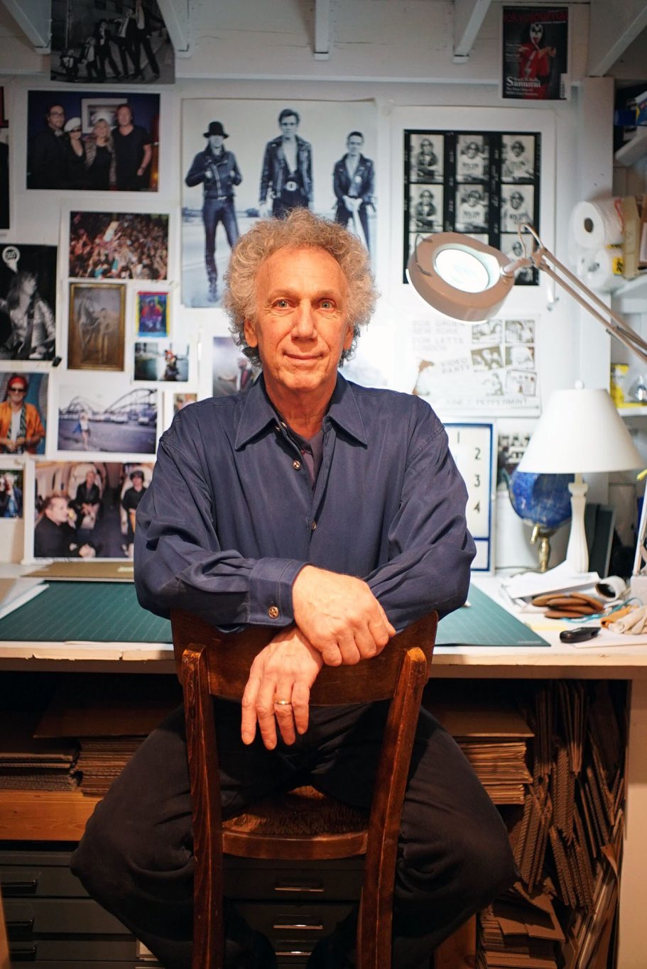 Bob Gruen Portrait of photographer Bob Gruen in his New York studio, photographed by Raúl Rosillo