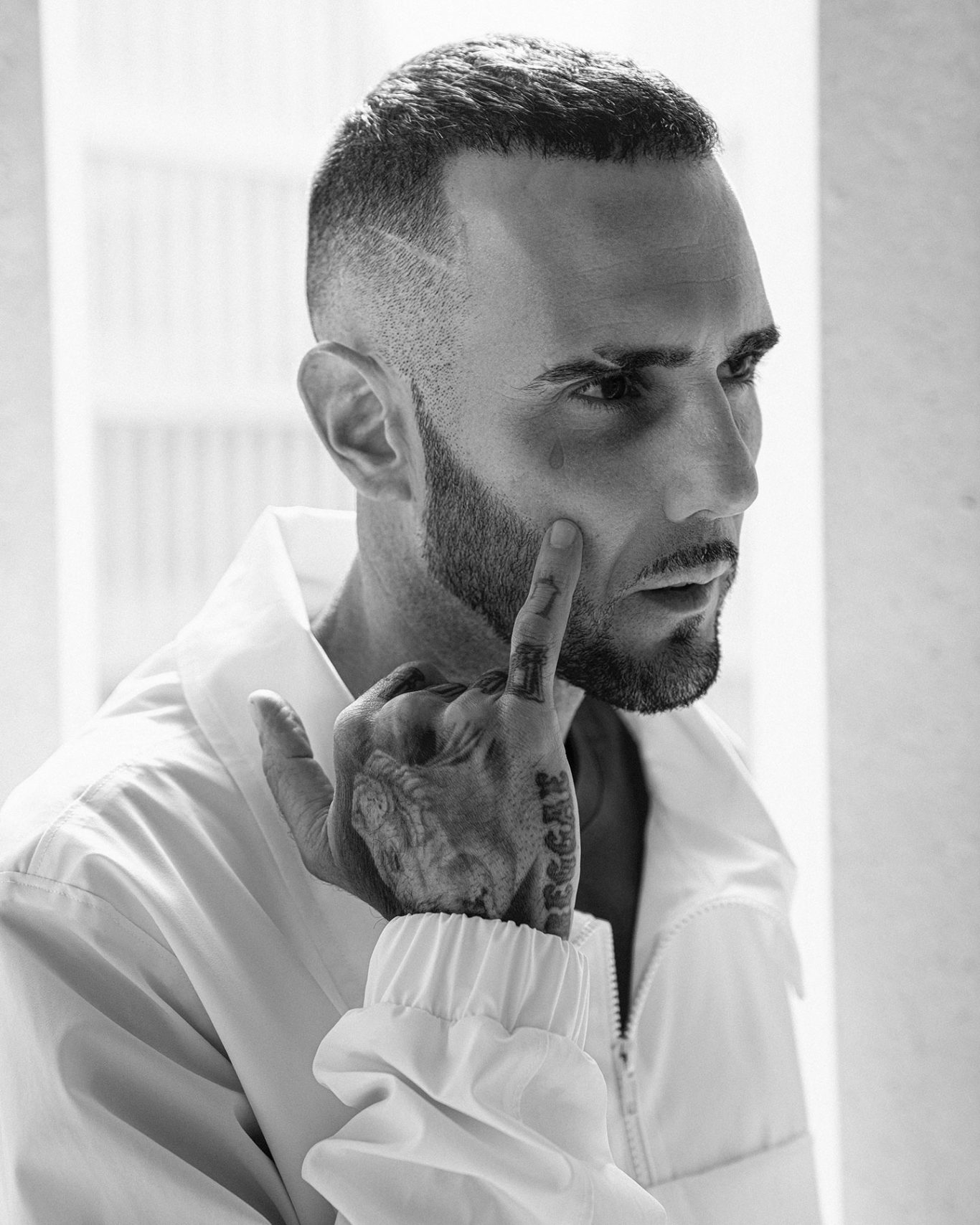 Swan Fyahbwoy Fyahbwoy by Raul Rosillo