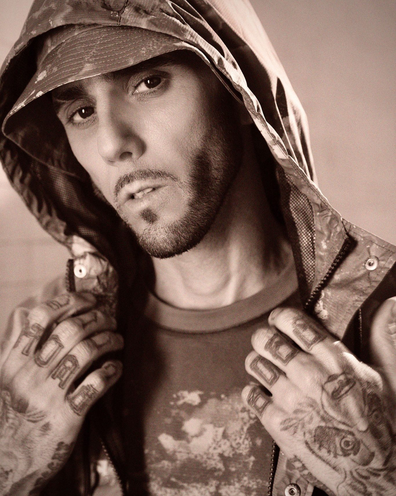 Swan Fyahbwoy Fyahbwoy by Raul Rosillo