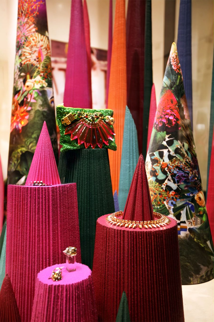 Vertical Landscape - Dirección Creativa y Escaparatismo Escaparate de la tienda Alfredo Villalba, proyecto Vertical Landscape