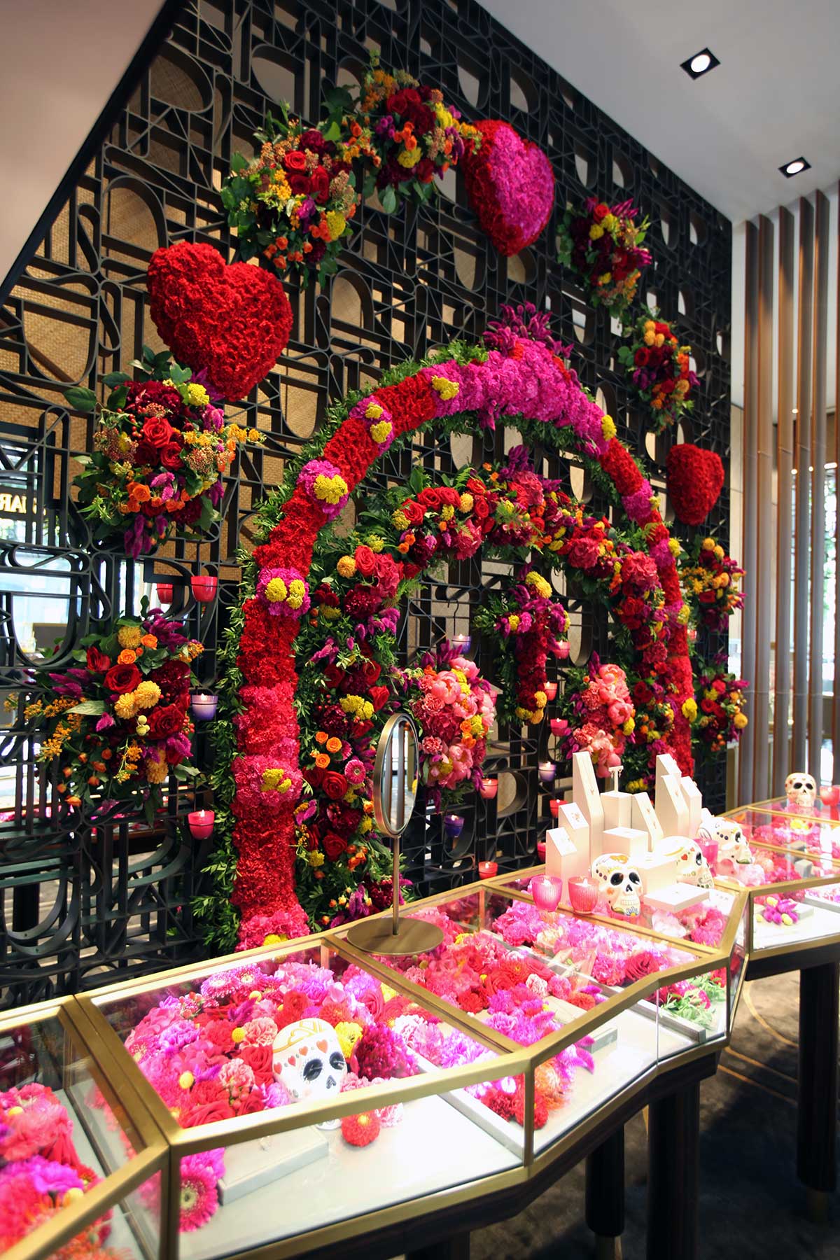 Private Collection Presentation Ephemeral installation designed for a private jewelry presentation event by Suárez, combining art direction, spatial design and atmosphere.